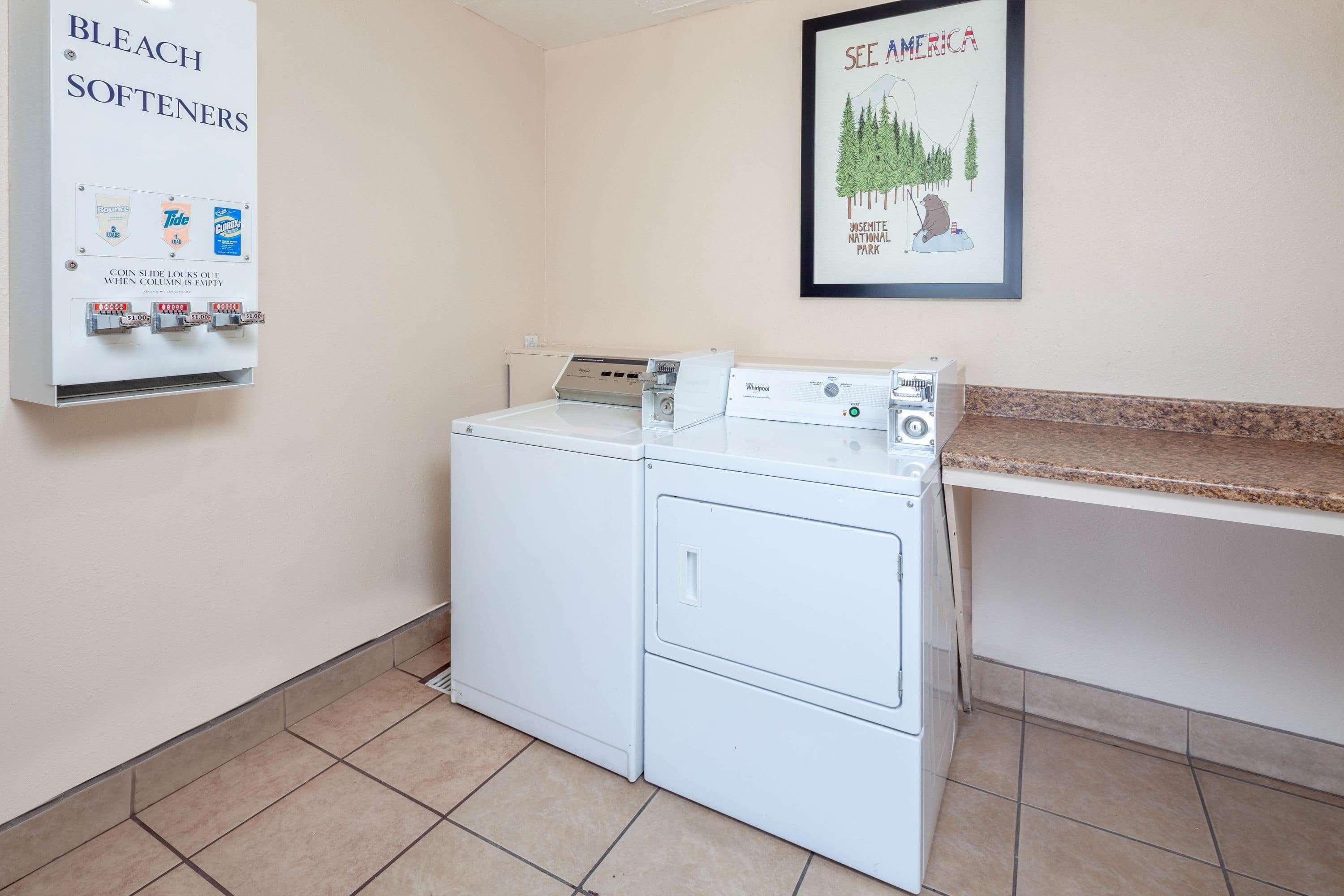 Travelodge By Wyndham Harbor City Los Angeles Extérieur photo